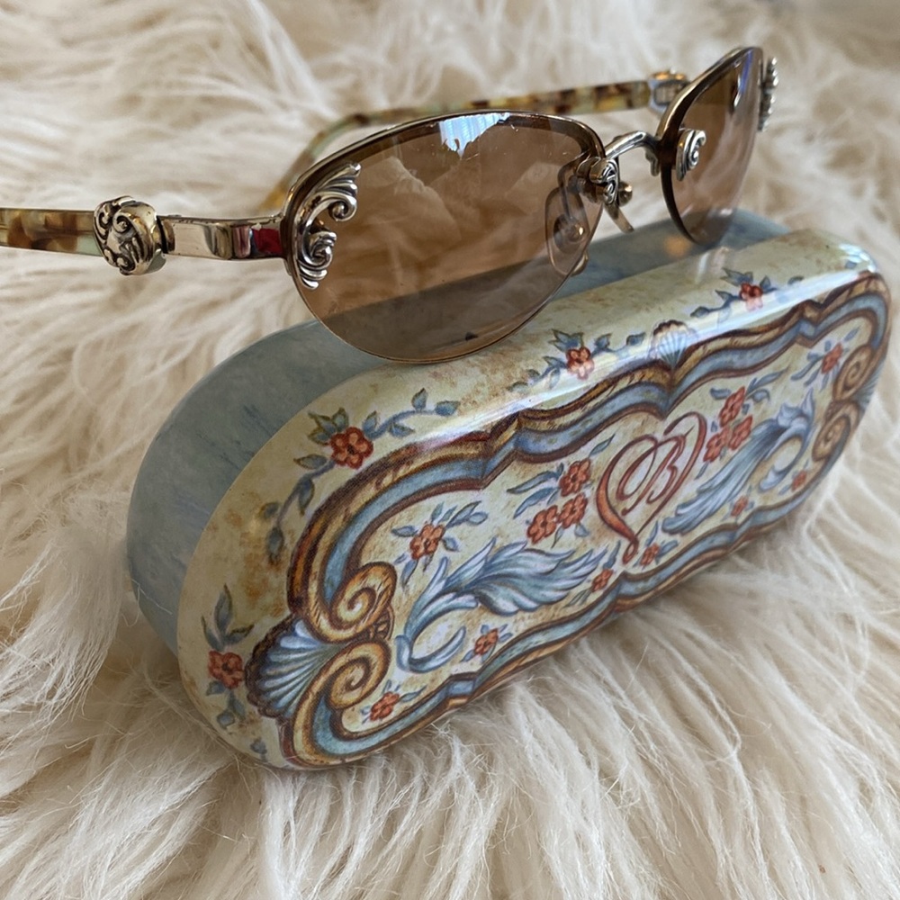 BRIGHTON sunglasses with case